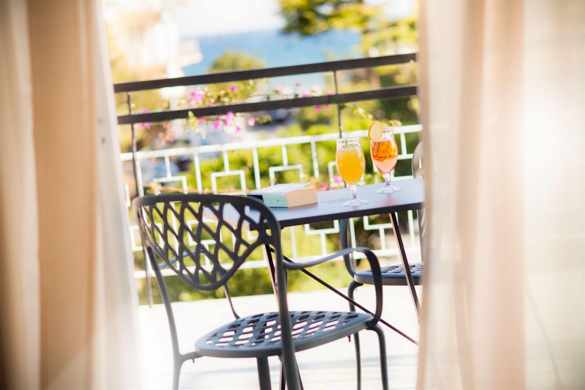 Hotel Virginia Diano Marina Extérieur photo